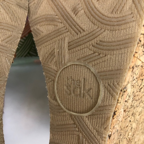 The Sak Wedge Sandal Cork Sz 8.5 Pink Aztec Embroidery Strap Crochet - Picture 7 of 12